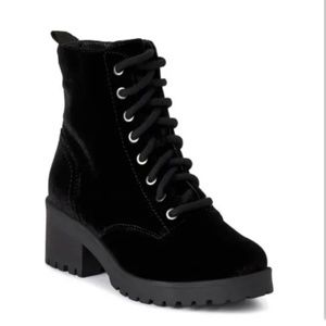 Scoop NYC Women’s Black Velvet Combat Boots Shoes Size  7.5 NEW